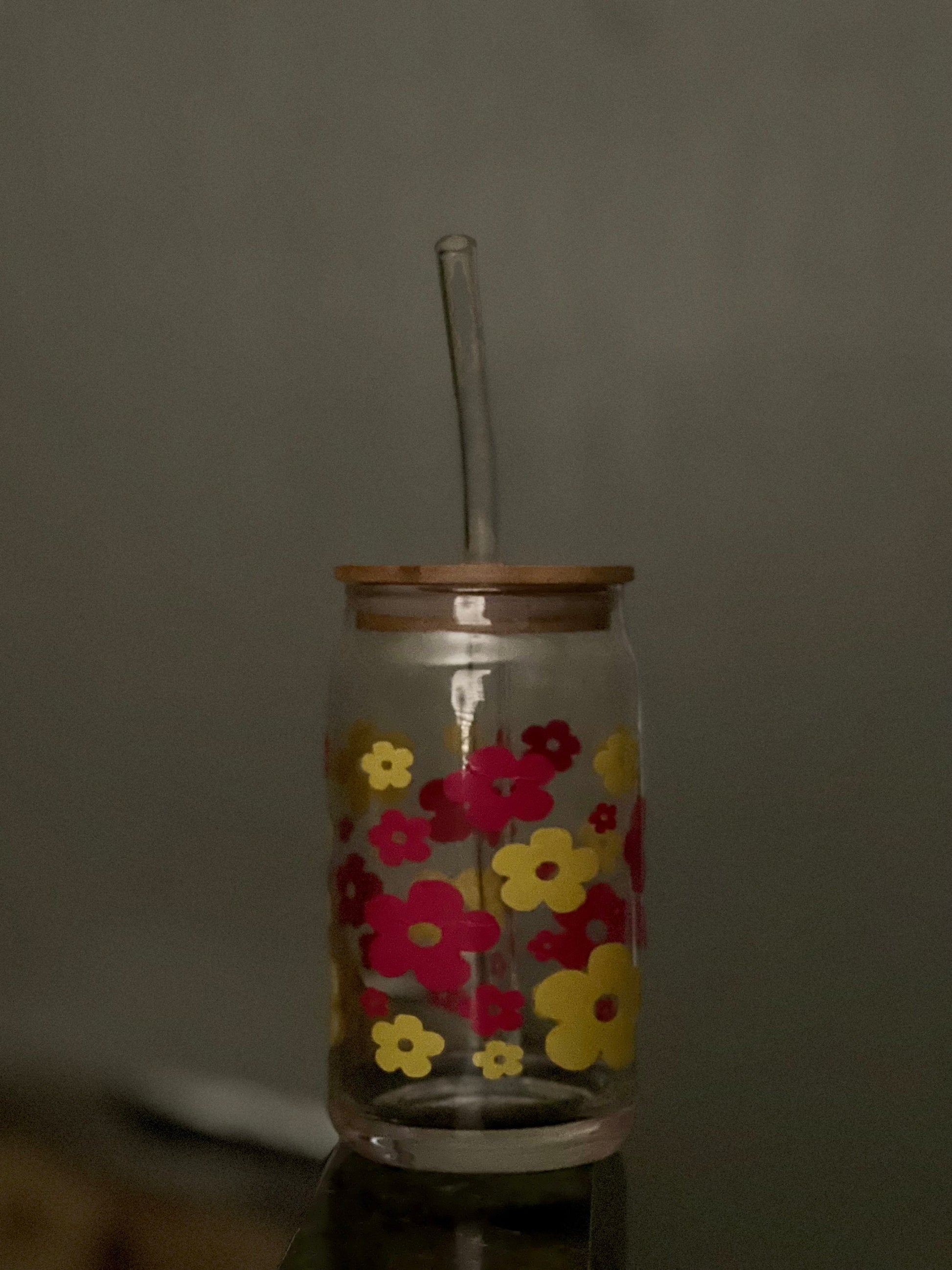 Retro Flower 16oz Libby glass with bamboo top and glass straw